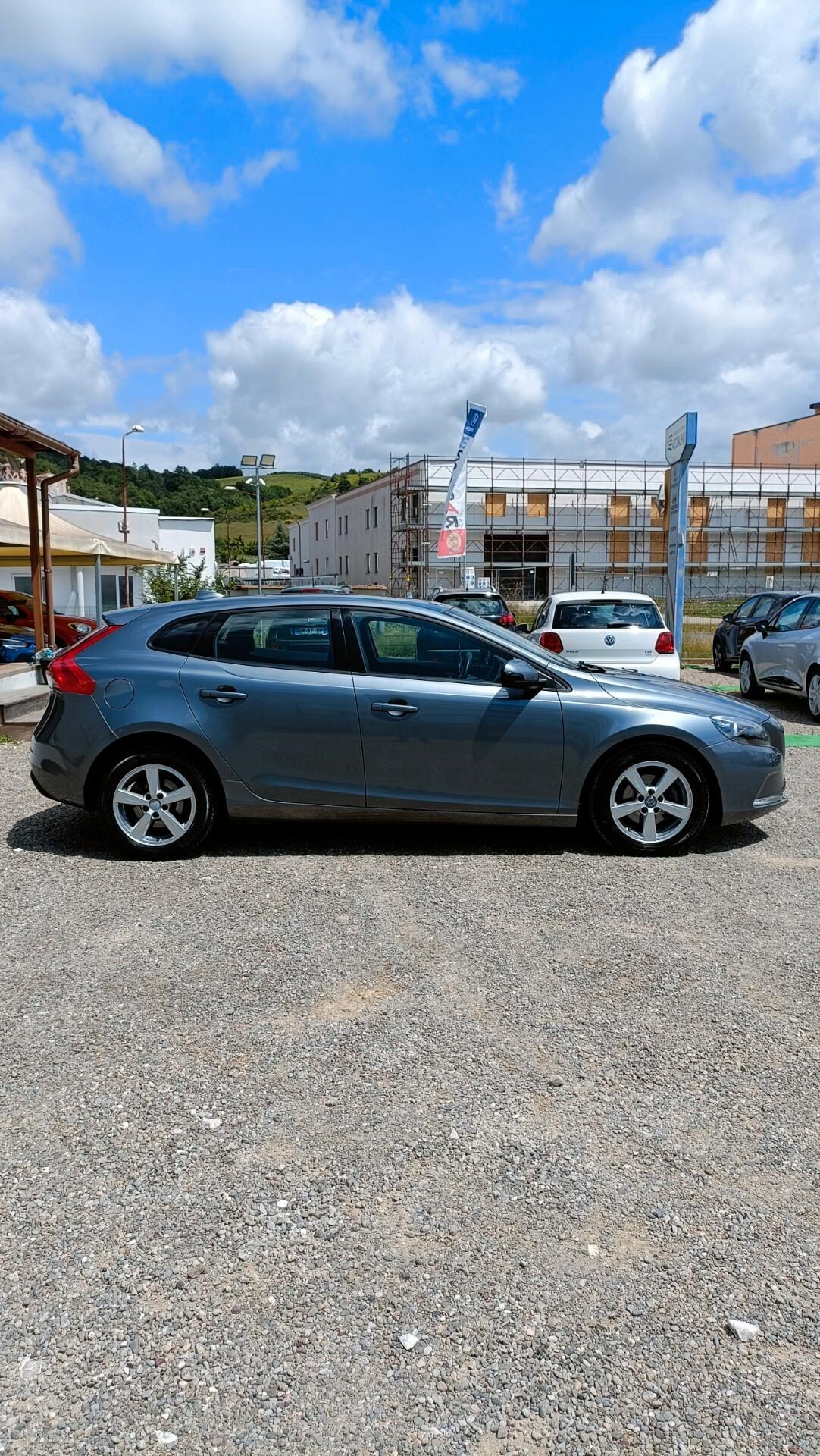 Volvo V40 D2 Momentum
