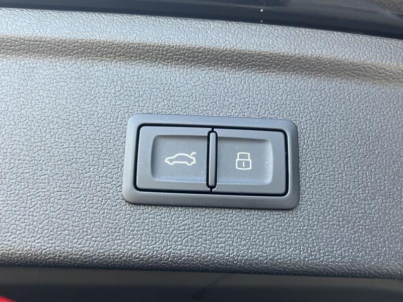 Audi A3 Sportback 2.0 tdi S line edition 150cv s-tronic