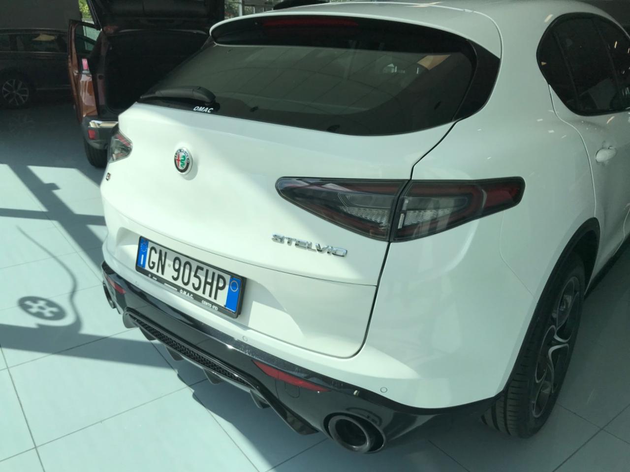 Alfa Romeo Stelvio 2.2 Turbodiesel 210 CV AT8 Q4 Veloce