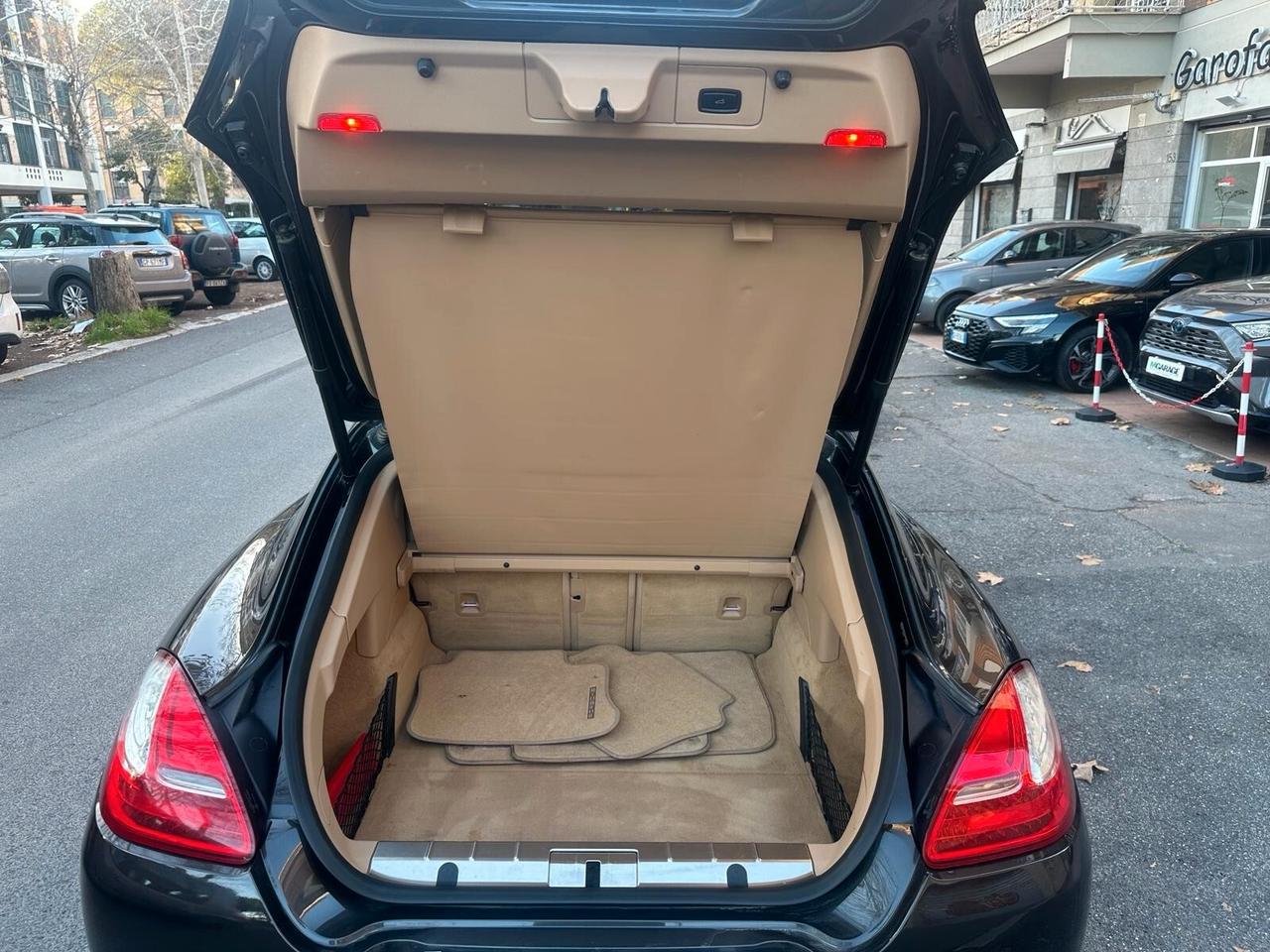 Porsche Panamera 3.6 PLATINUM 4