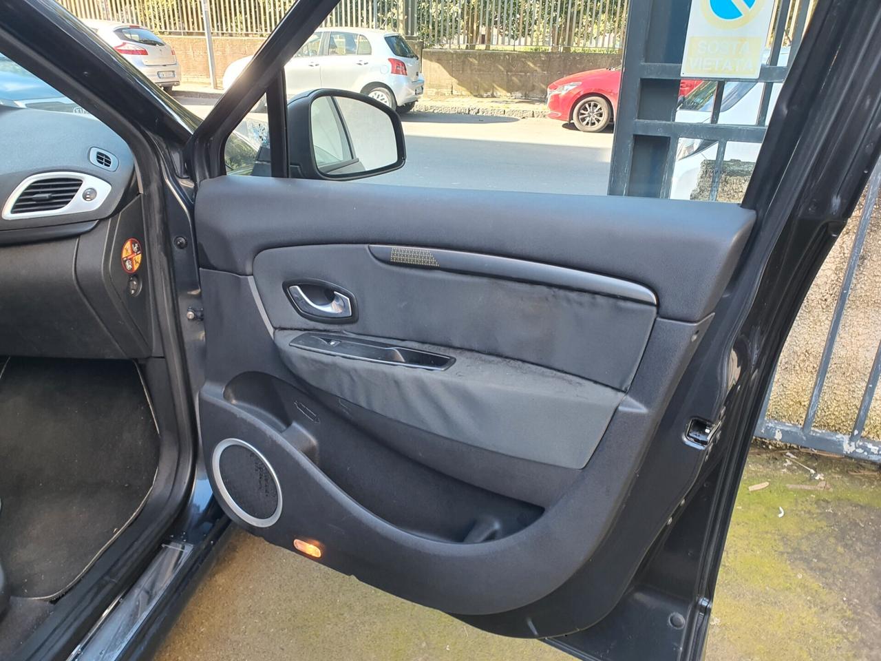 Renault Scenic Xmod 1.5 dCi 110CV Dynamique