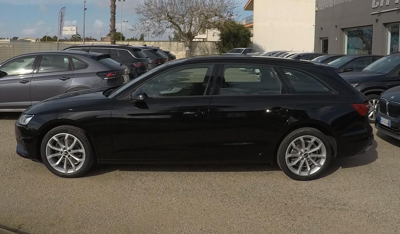 Audi A4 Avant 30 TDI/136 CV S tronic Business