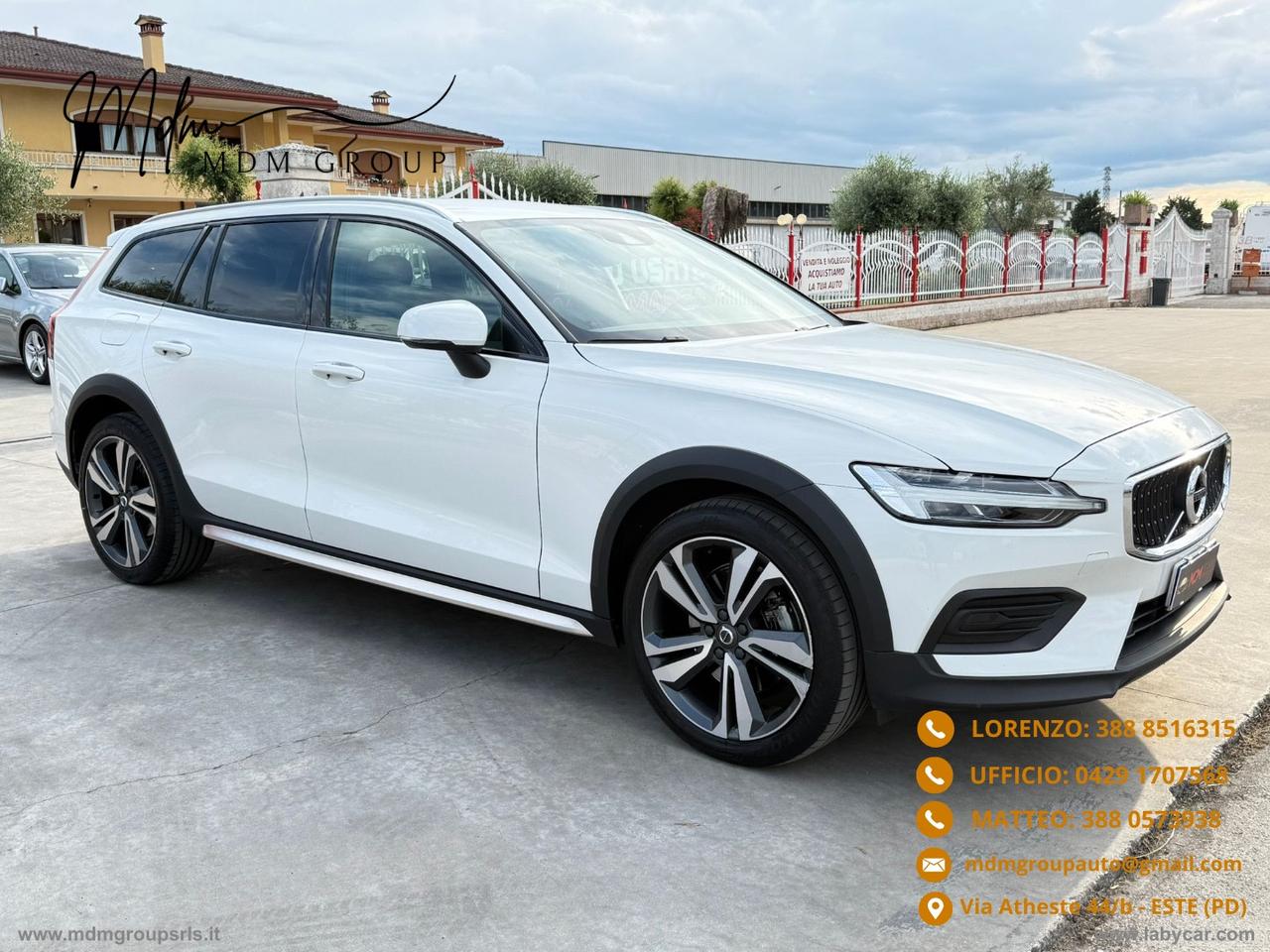 VOLVO V60 Cross Country B4