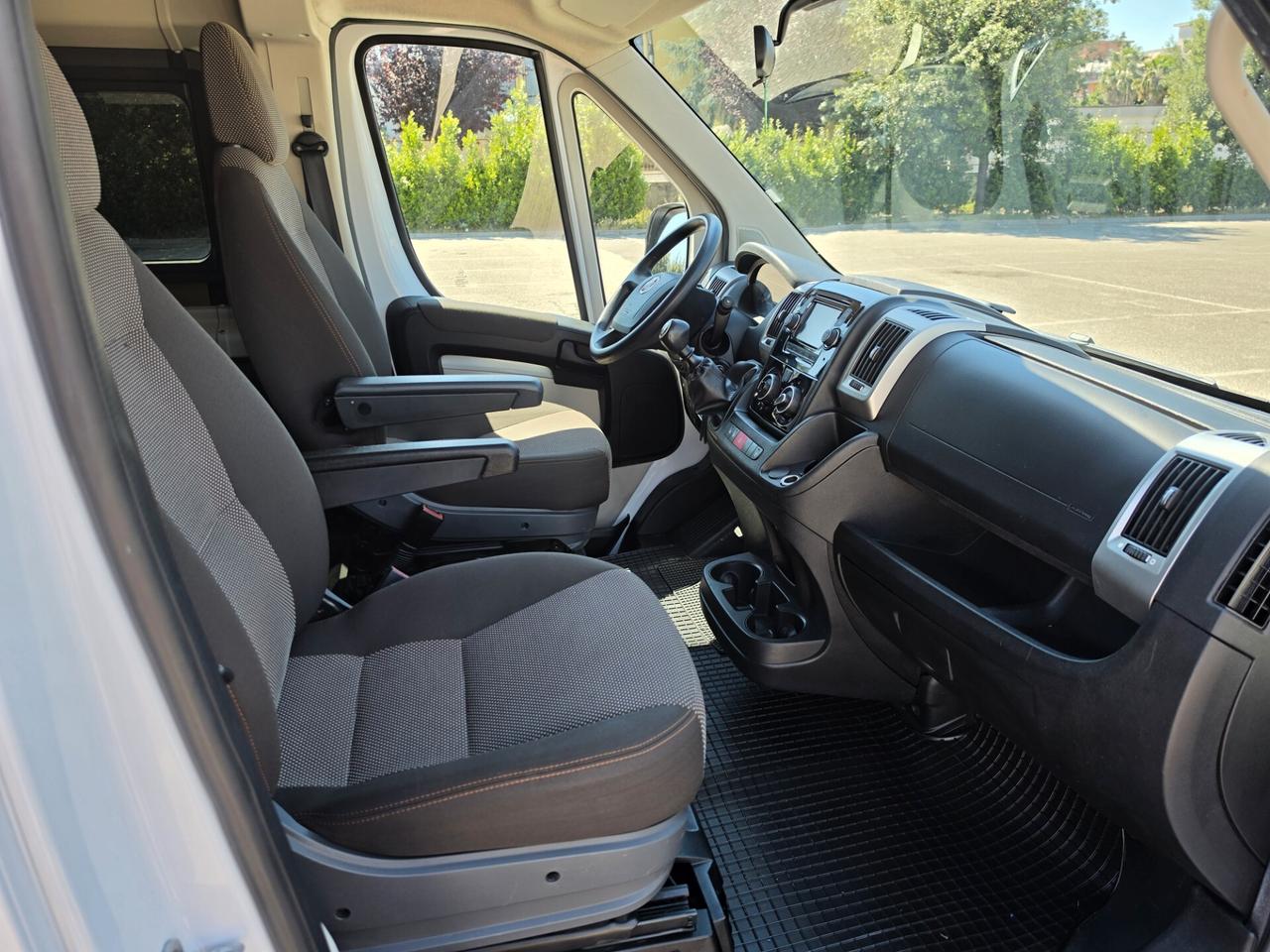 Fiat Ducato Maxi - 9 Posti Trasporto Disabili