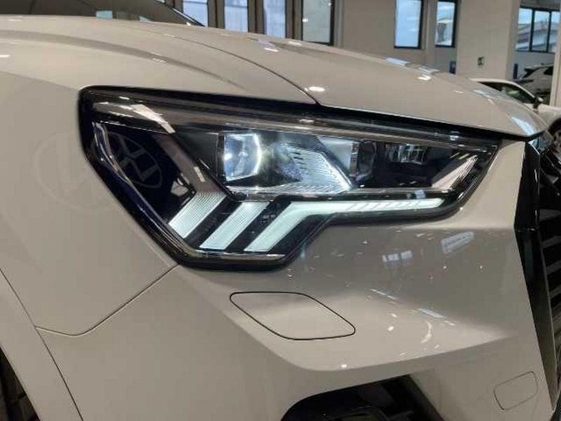 Audi Q3 II 2018 45 1.4 tfsi e Identity Black s-tronic