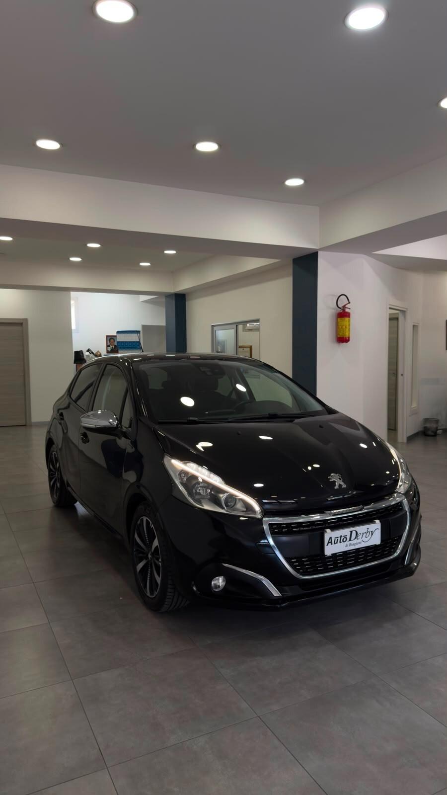 Peugeot 208 1.5 HDI 100 cv Signature