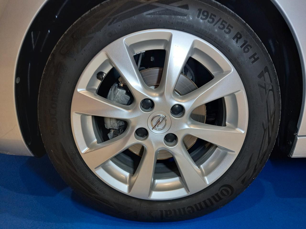 Opel Corsa 1.2 24.000 KM