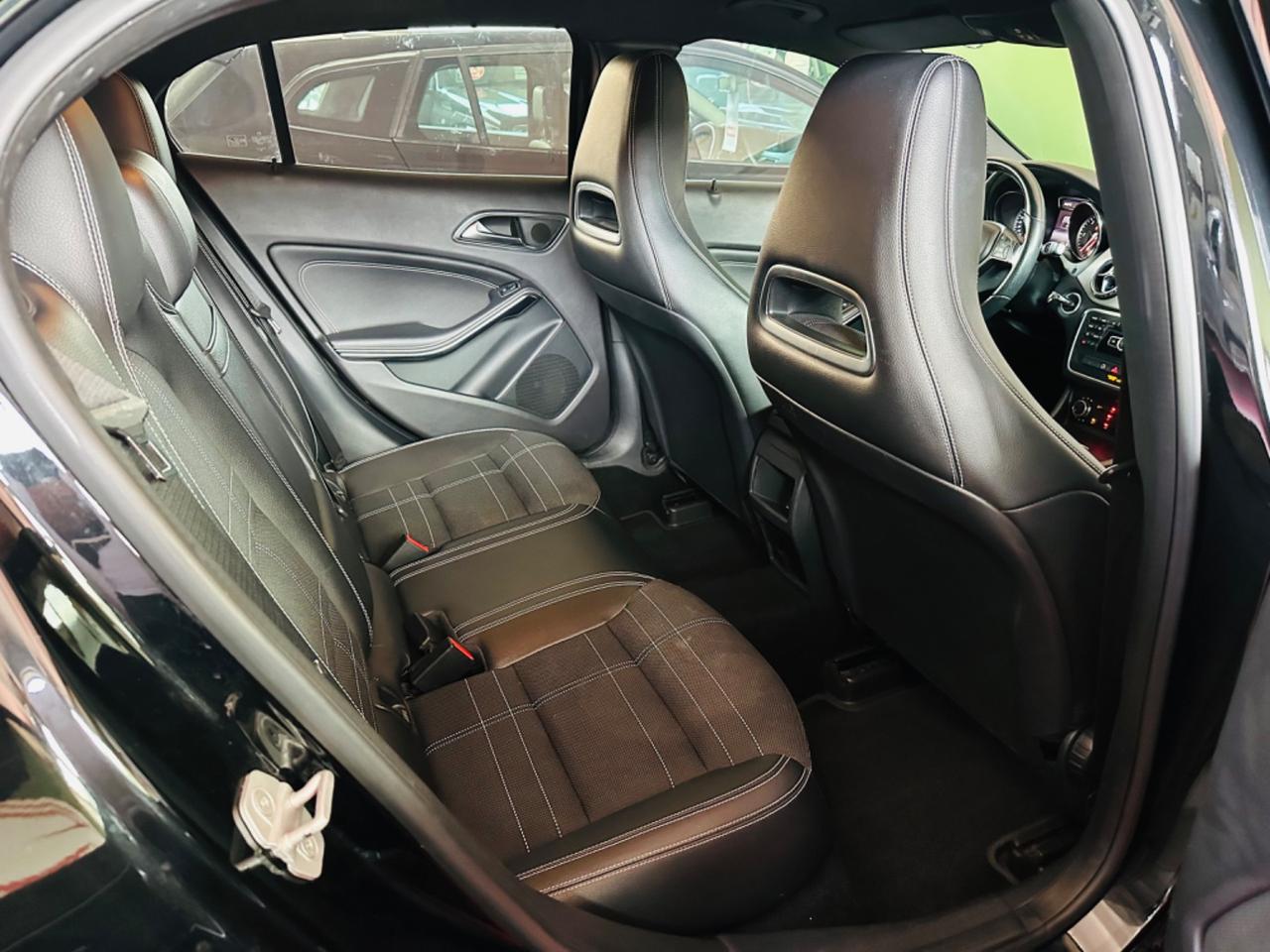 Mercedes-benz GLA 200 CDI Premium AMG Com Nuova
