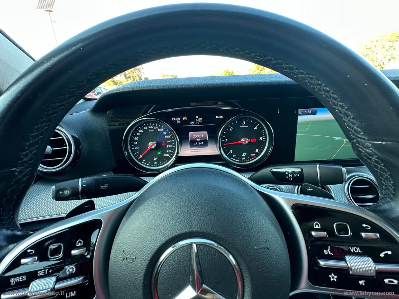 MERCEDES-BENZ E 220 d Premium