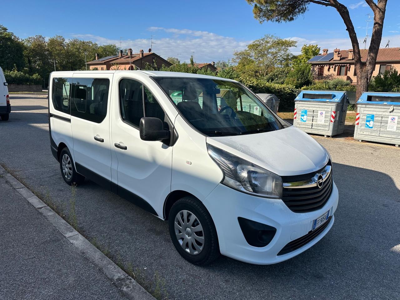 Opel Vivaro 1.6 Biturbo 9 posti Pulmino Finanziabile