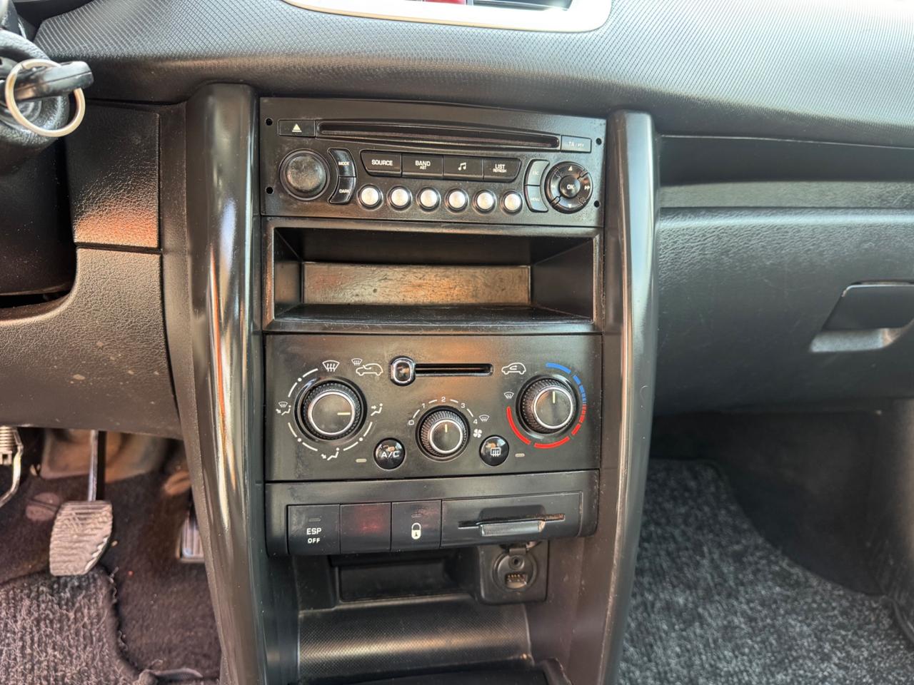 Peugeot 207 1.4 BENZINA 75CV 2011