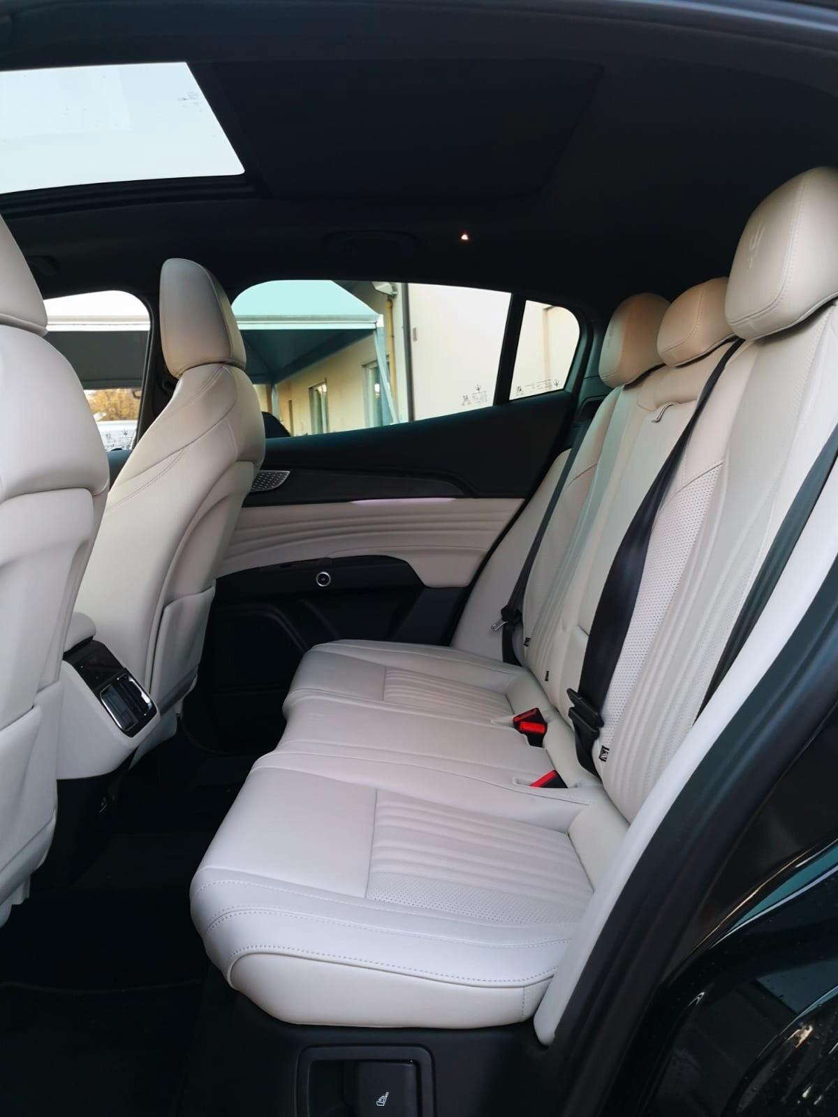 Maserati Grecale MHEV 330 CV AWD Modena