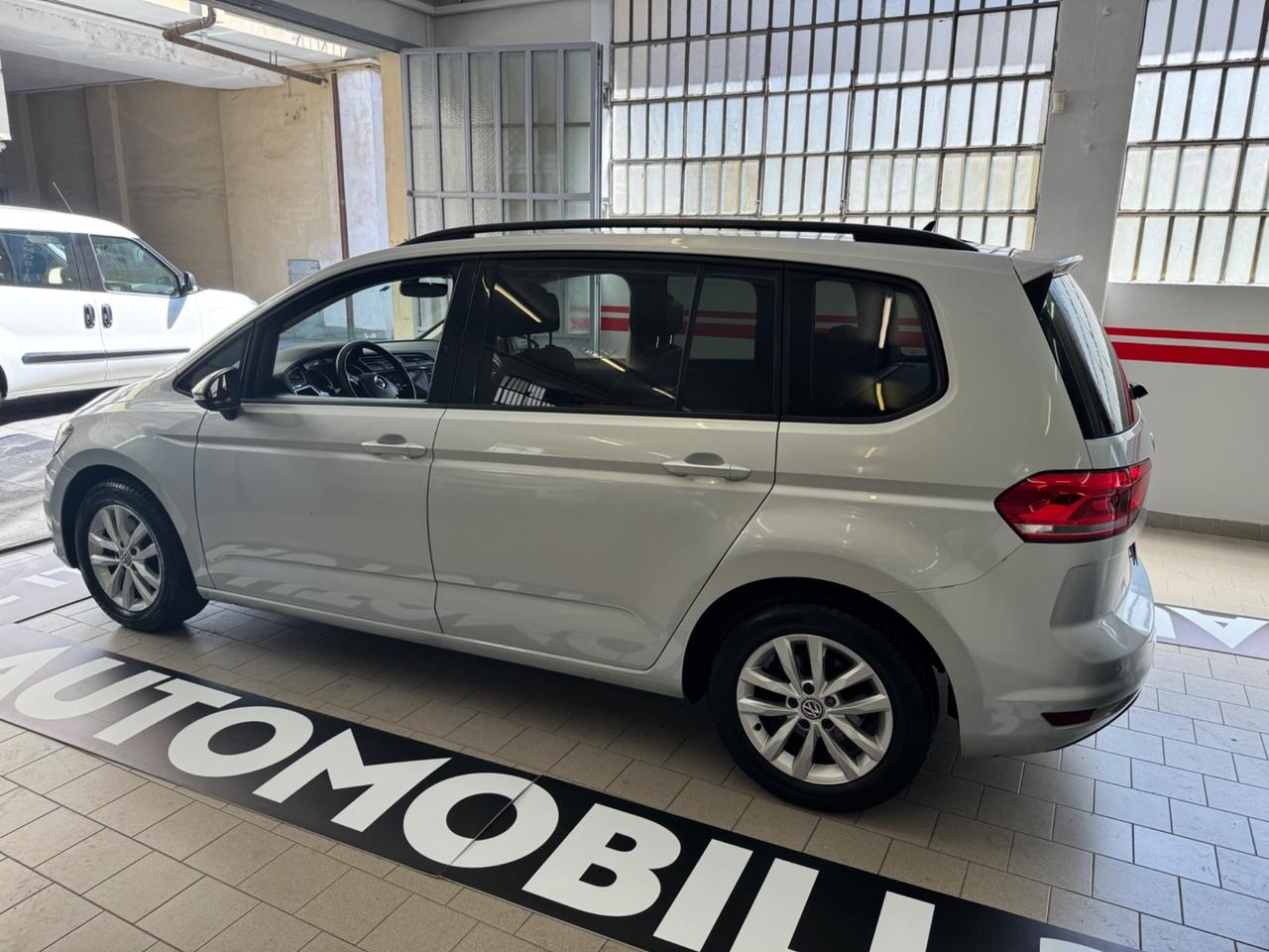 Volkswagen Touran 1.6 TDI 115 CV SCR DSG Business BlueMotion Technology