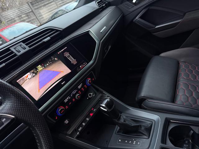 AUDI RS Q3 TOTAL BLACK SEDILI A GUSCIO TETTO