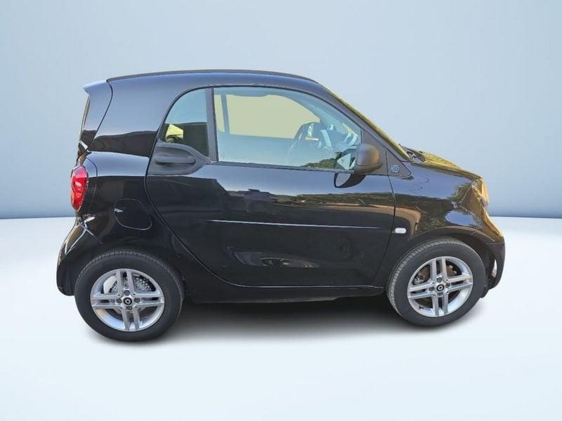 smart fortwo EQ PURE 4,6KW