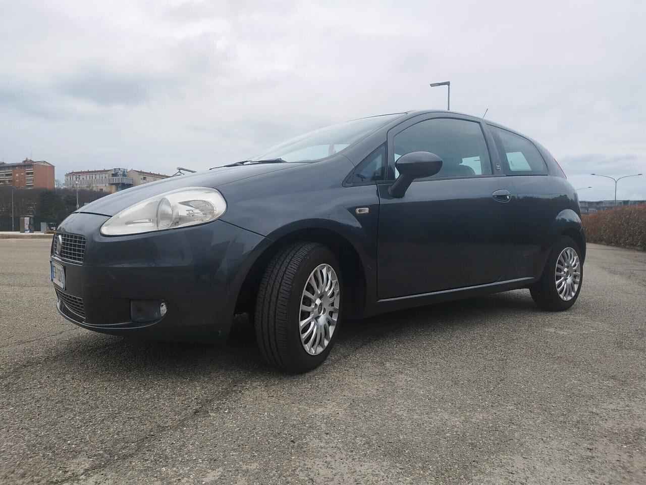 Fiat Grande Punto 3p GPL - km 56000