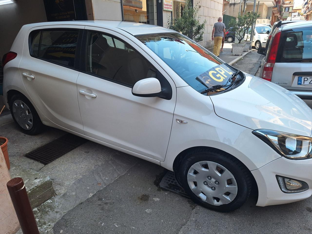 Hyundai i20 1.2 5p. Econext Sound Edition