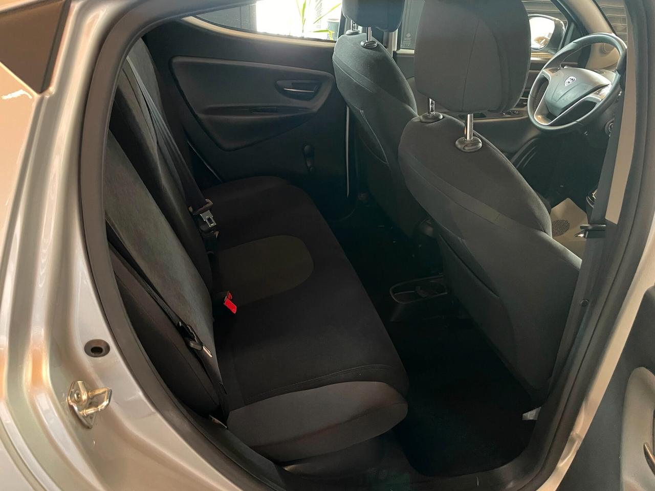 Lancia Ypsilon 0.9 TwinAir 85 CV 5 porte S&S Gold