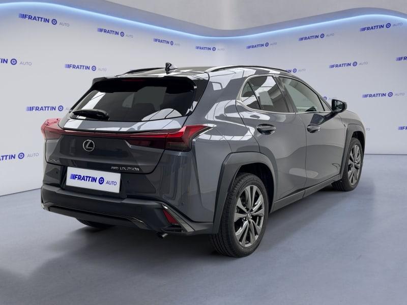 LEXUS UX HYBRID 4WD DESIGN