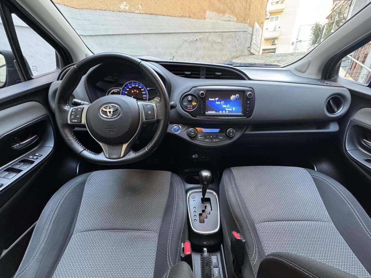 Toyota Yaris 1.5 hybrid TAGLIANDO COMPLETO