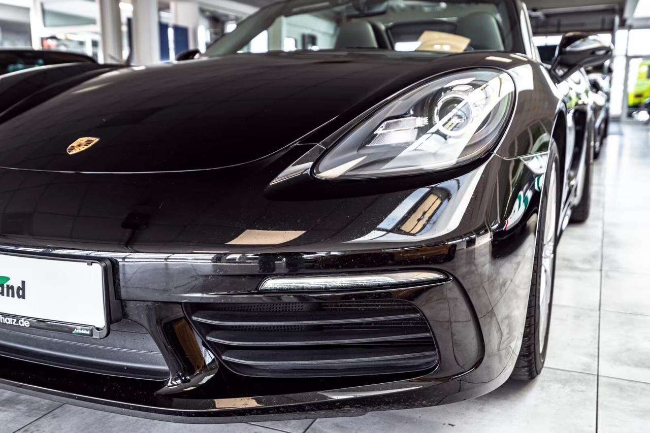 Porsche 718 Spyder Boxster 2.0
