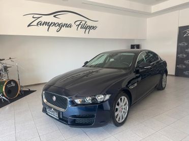 Jaguar XE 2.0 D 180 CV automatica