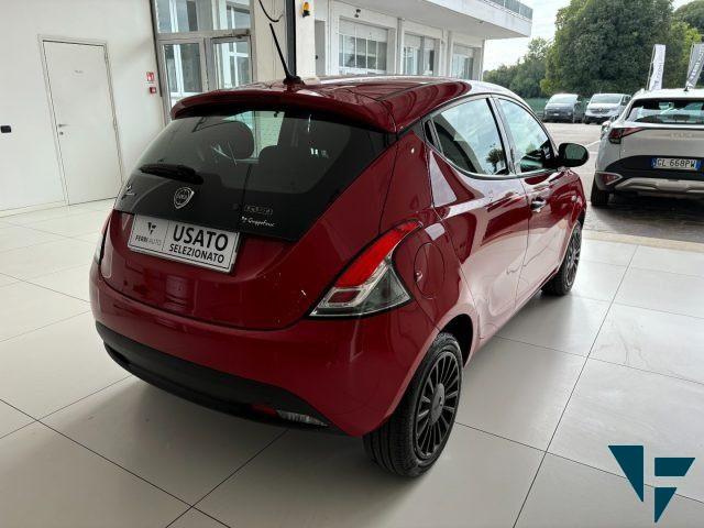 LANCIA Ypsilon 1.0 FireFly 5 porte S&S Hybrid Silver