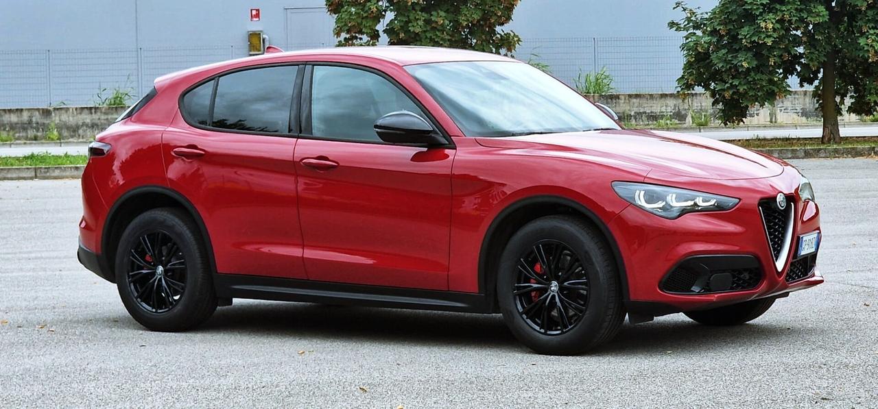 Alfa Romeo Stelvio 2.2 Turbodiesel 160 CV AT8 RWD Super