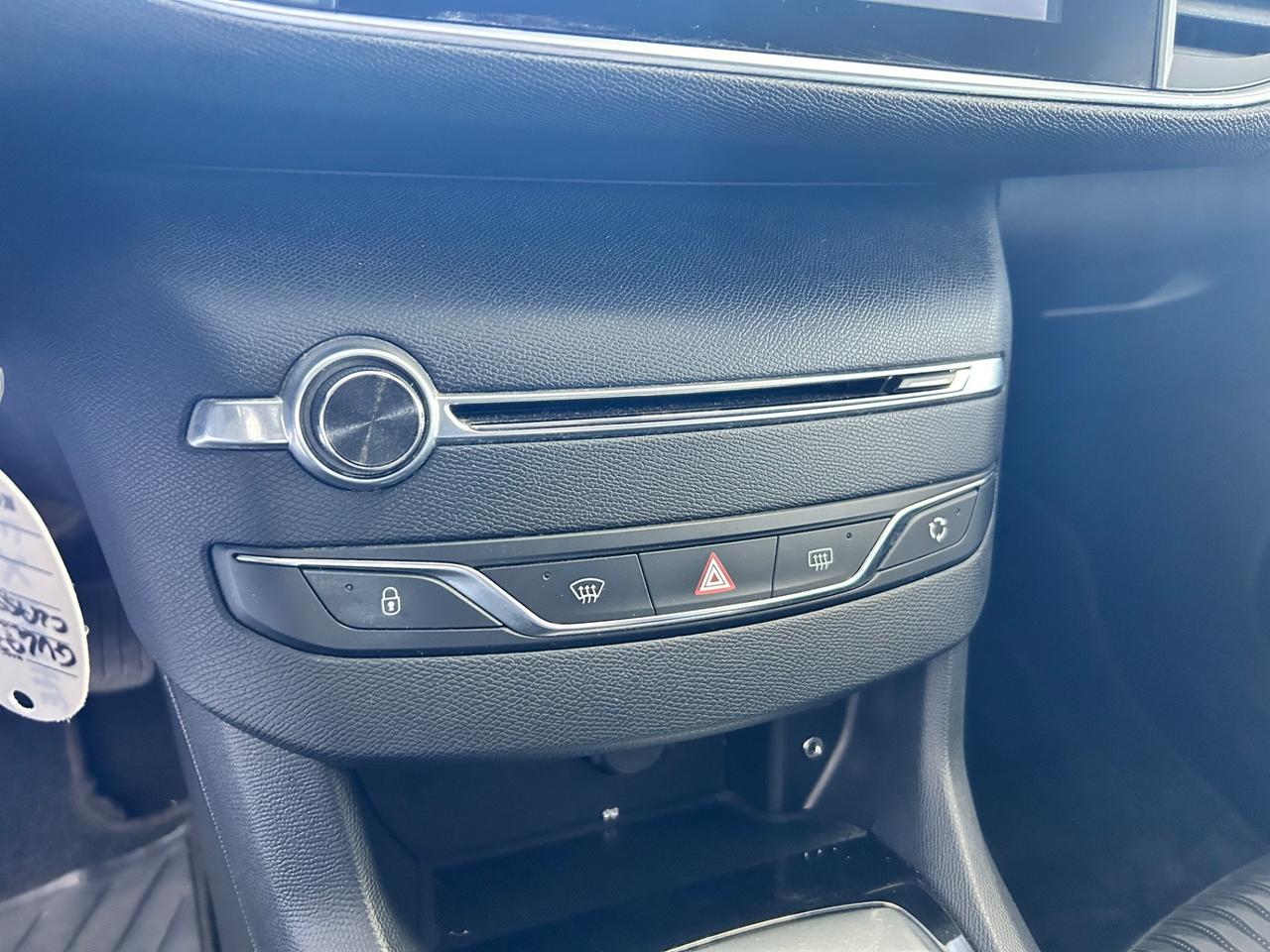 Peugeot 308 1.6 HDi 92 CV 2014