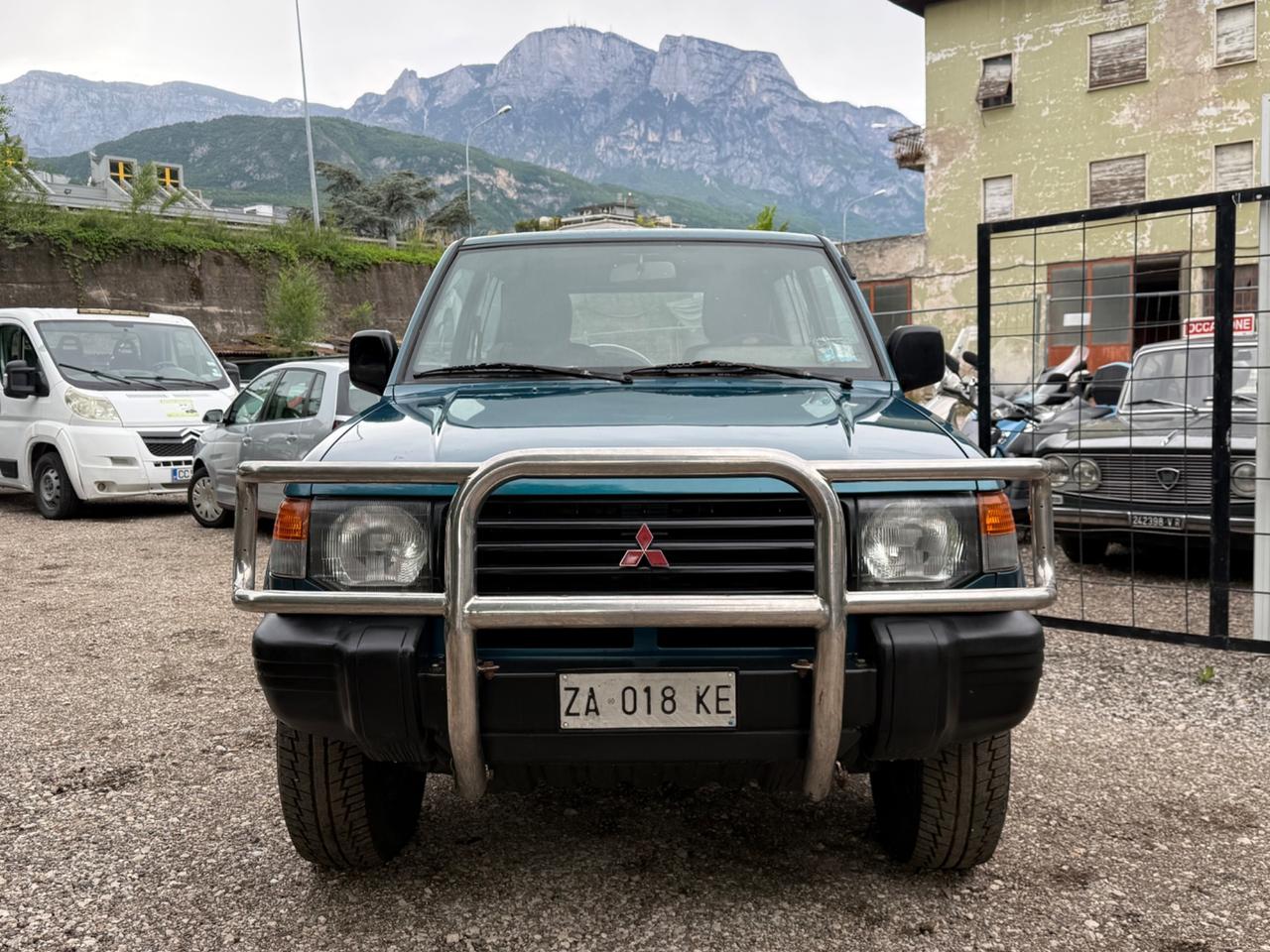 Mitsubishi Pajero GLS 2.5. PER COMMERCIANTI/OPERATORI DEL SETTORE