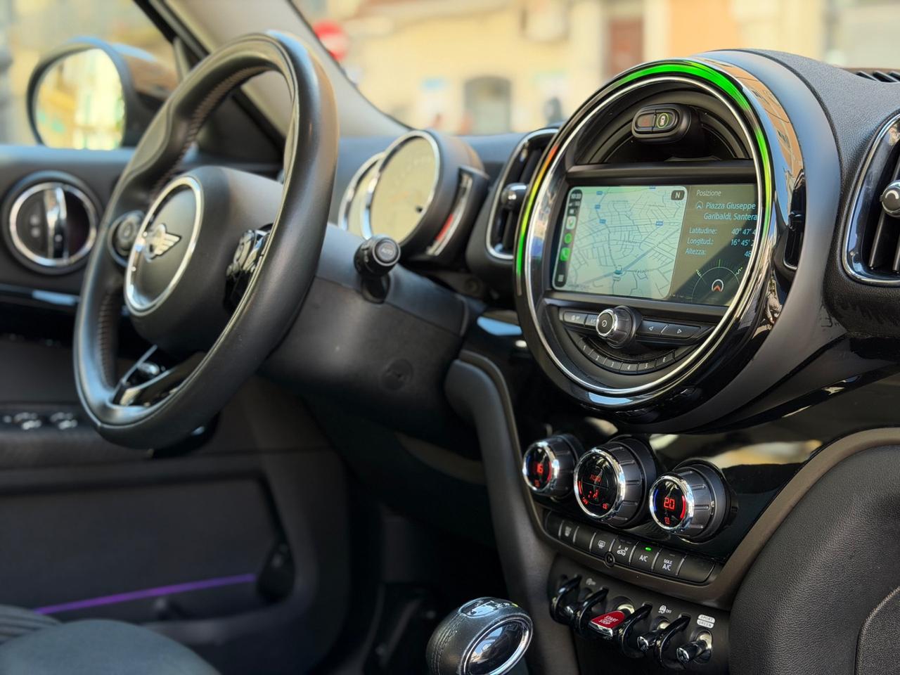 Mini Cooper D Countryman 2.0 Hype LED CARPLAY
