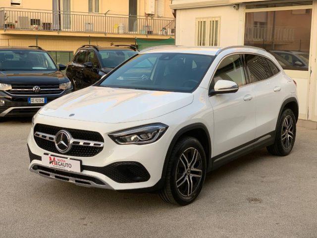 MERCEDES-BENZ GLA 200 d Automatic 4Matic Sport Plus