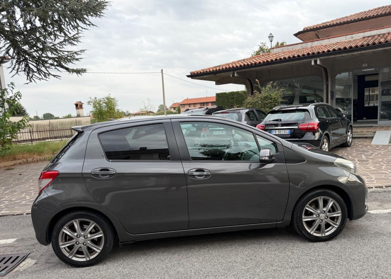 Toyota Yaris 1.3 5 porte Lounge