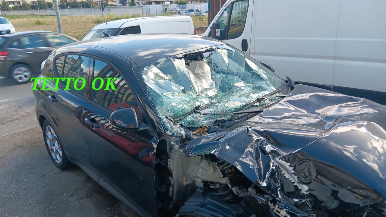 Alfa Romeo Tonale incidentata sinistrata mondialcars 023
