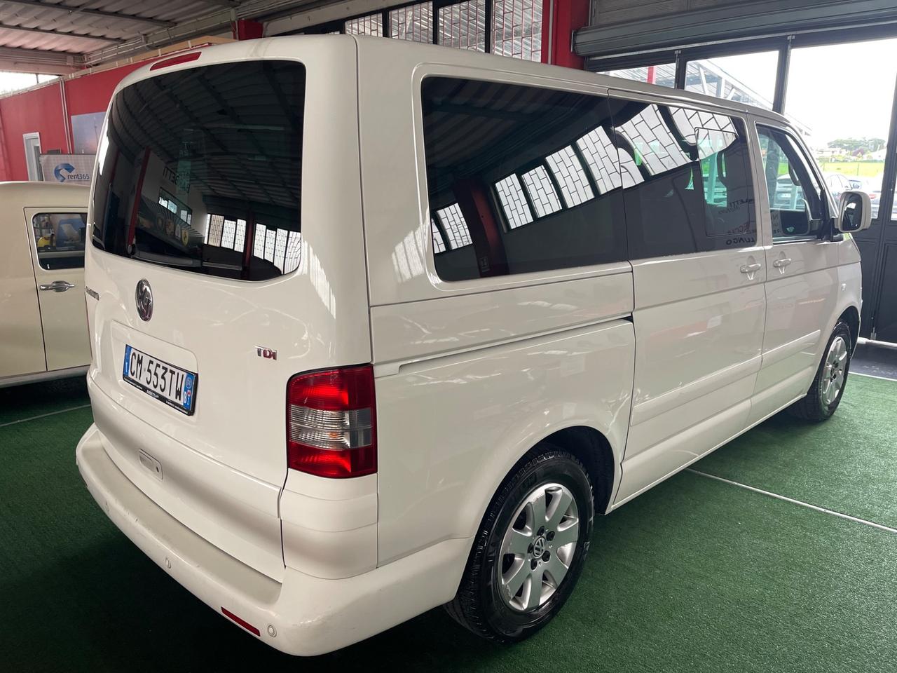 Volkswagen Multivan T5 2.5 TDI 7 Posti PERMUTE RATE