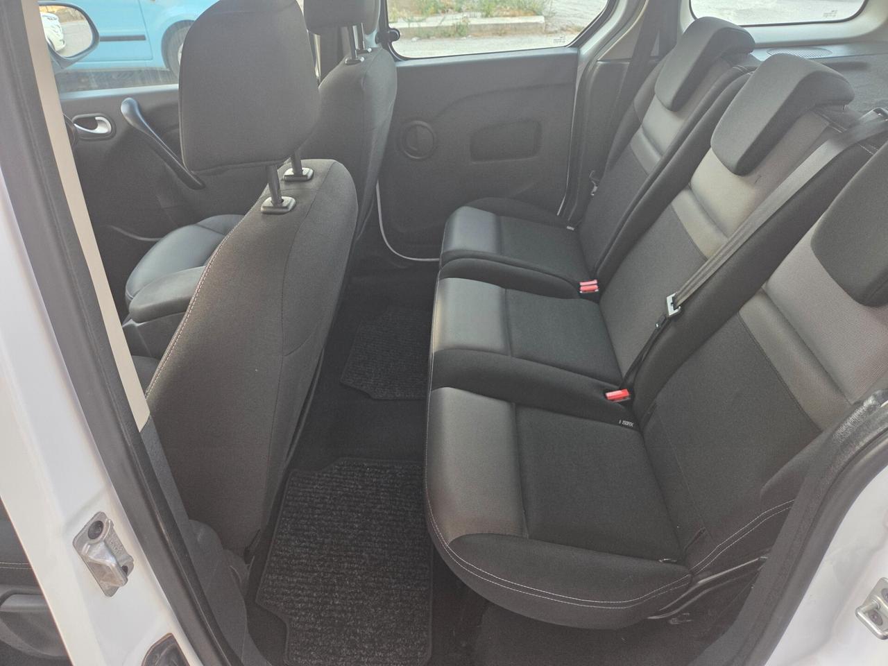 RENAULT KANGOO 1.5 DCI 95 CV ANNO 2021 5 POSTI N1 KM CERTIFICATI