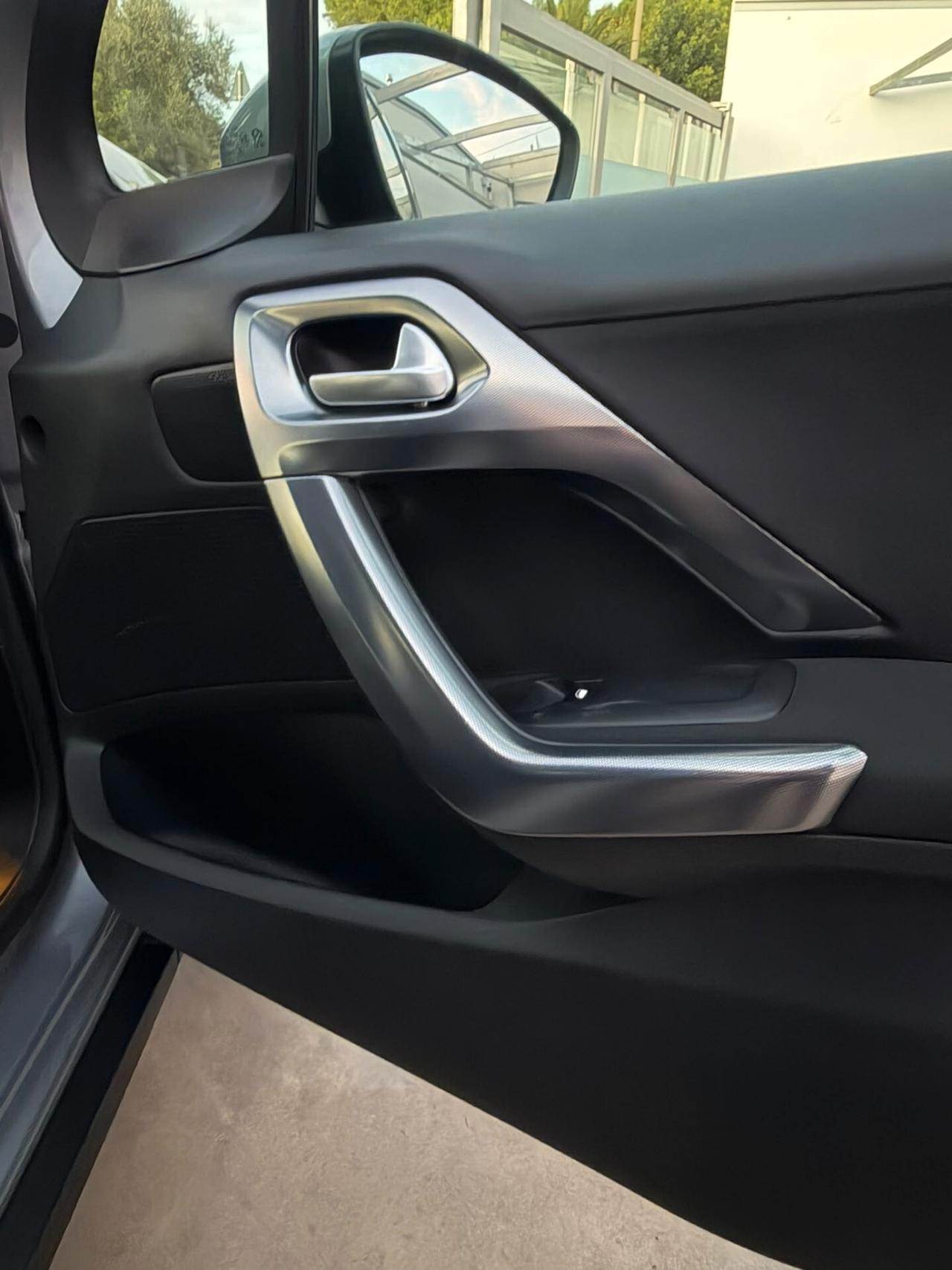 Peugeot 2008 BlueHDi 100 S&S Allure