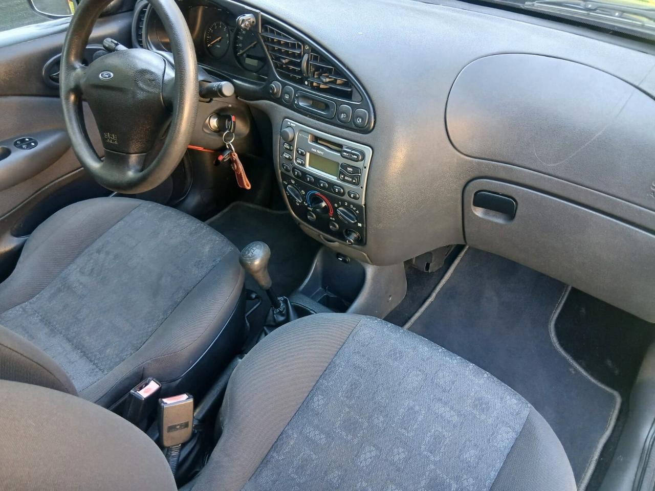 Ford Fiesta 1.2i 16V cat 5 porte Ambiente