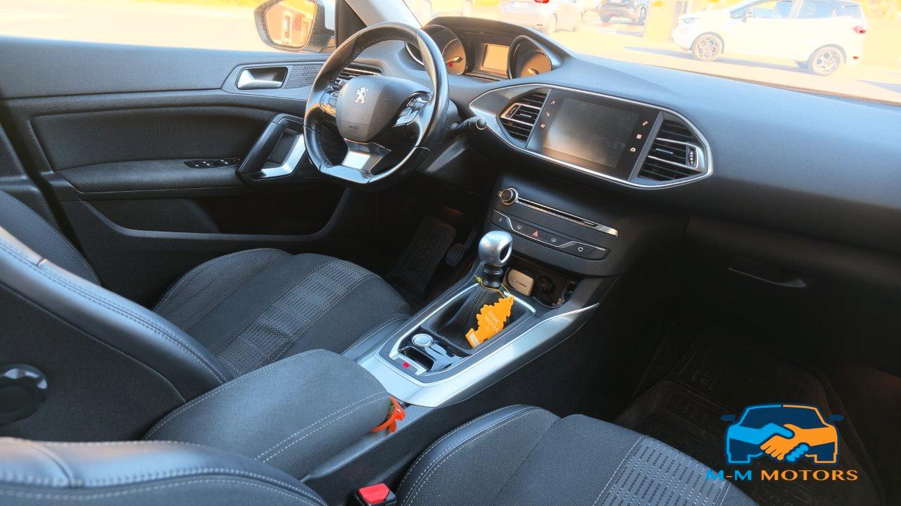 Peugeot 308 Station Wagon 308 SW Allure 130cv my18