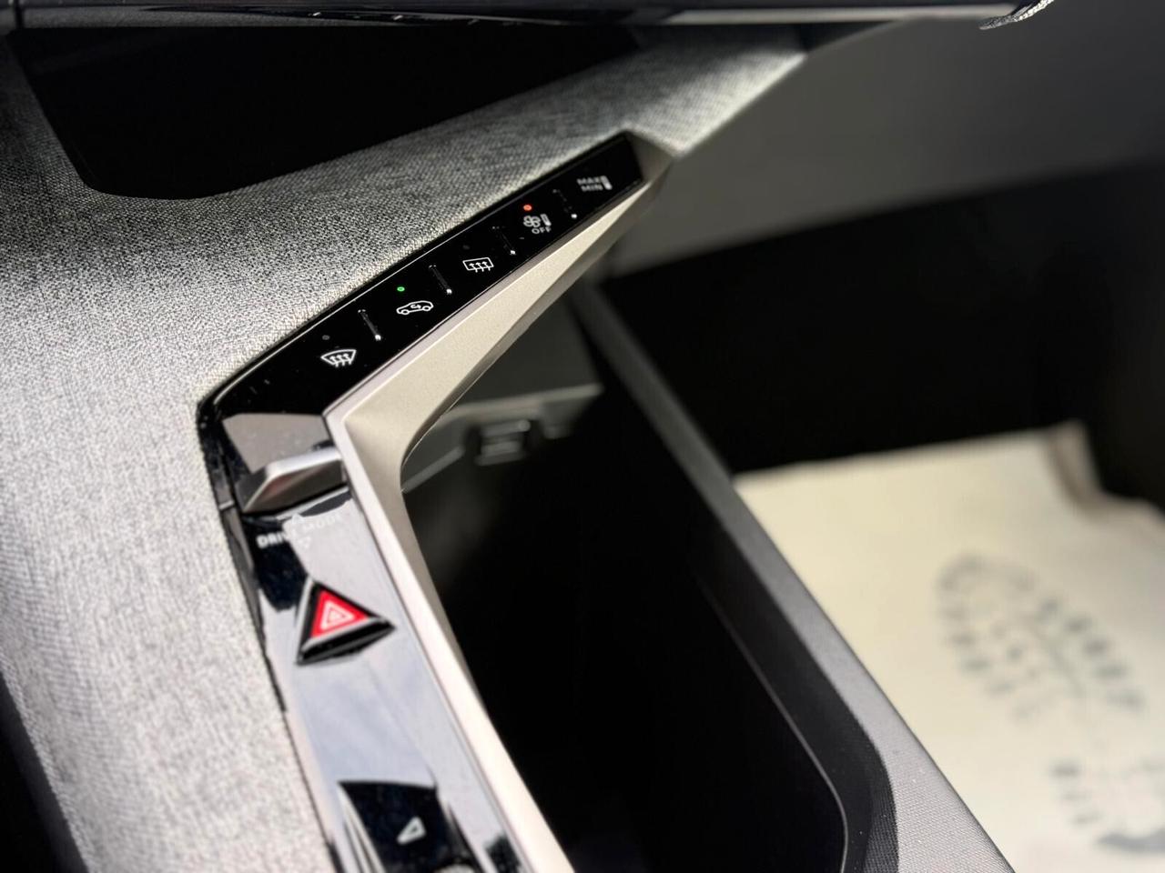 New PEUGEOT 3008 Mild-Hybrid 164cv Allure e-DCS 6