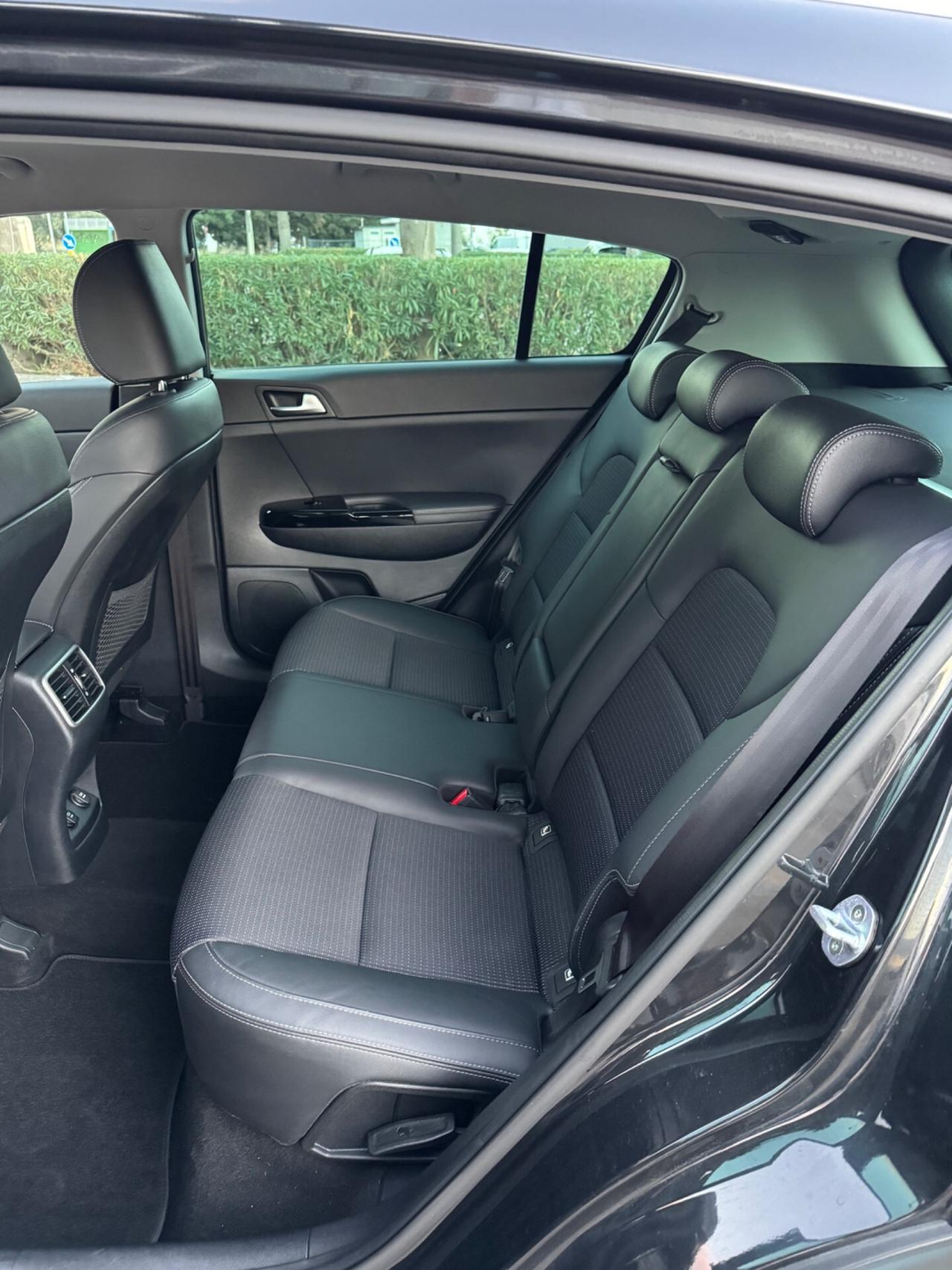 Kia Sportage 1.6 CRDI CAMBIO AUTOMATICO/4x4/FARI LED