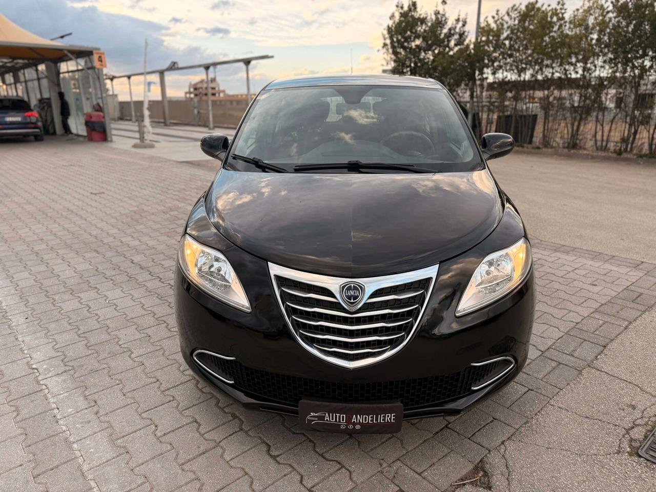 Lancia Ypsilon 1.2 69 CV 5 porte S&S Gold