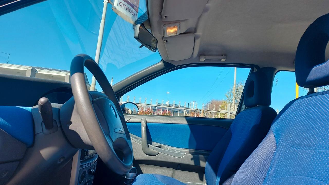 Lancia Y 1.2i cat Unica