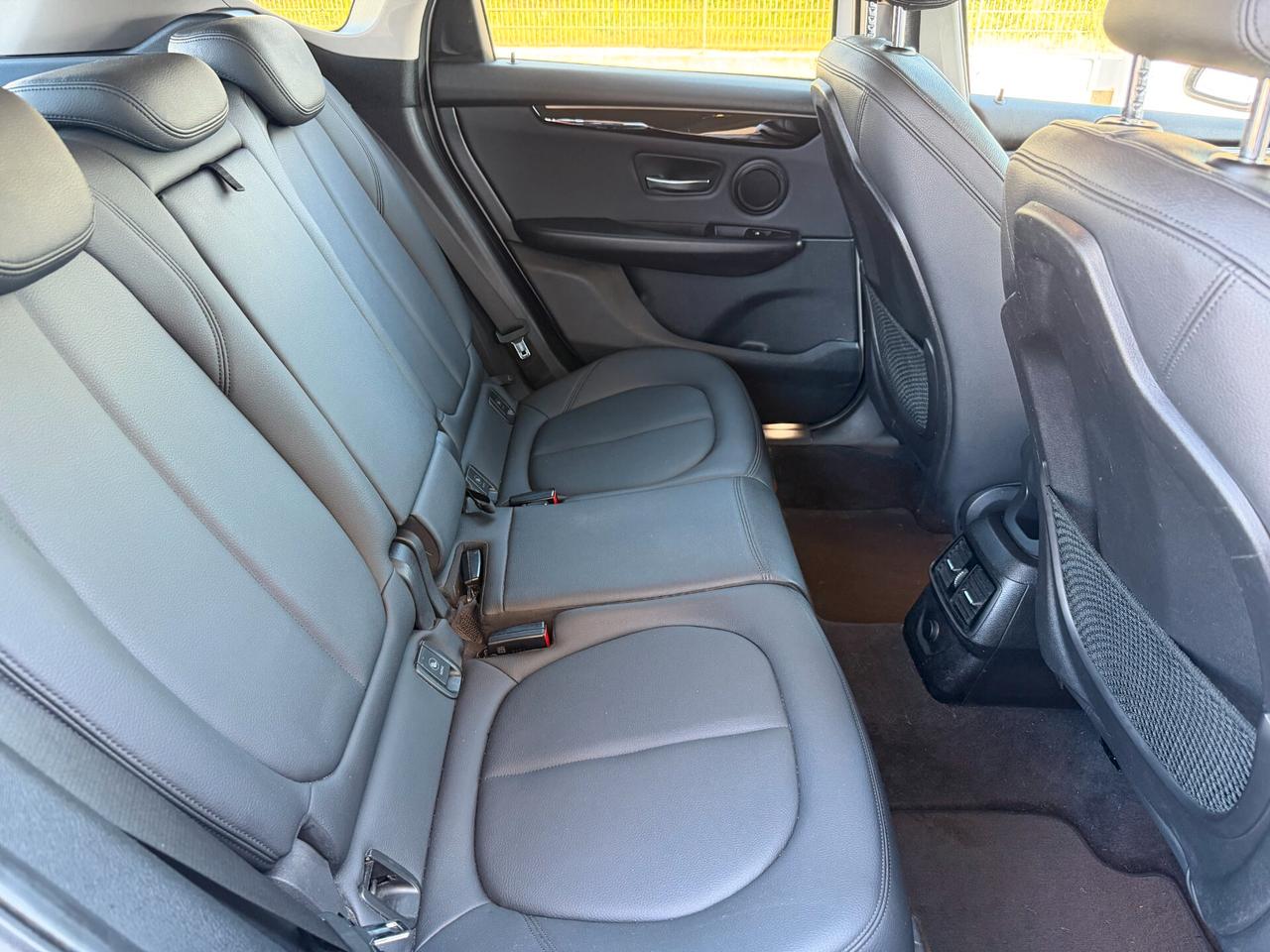 Bmw 2er Active Tourer 216d Msport