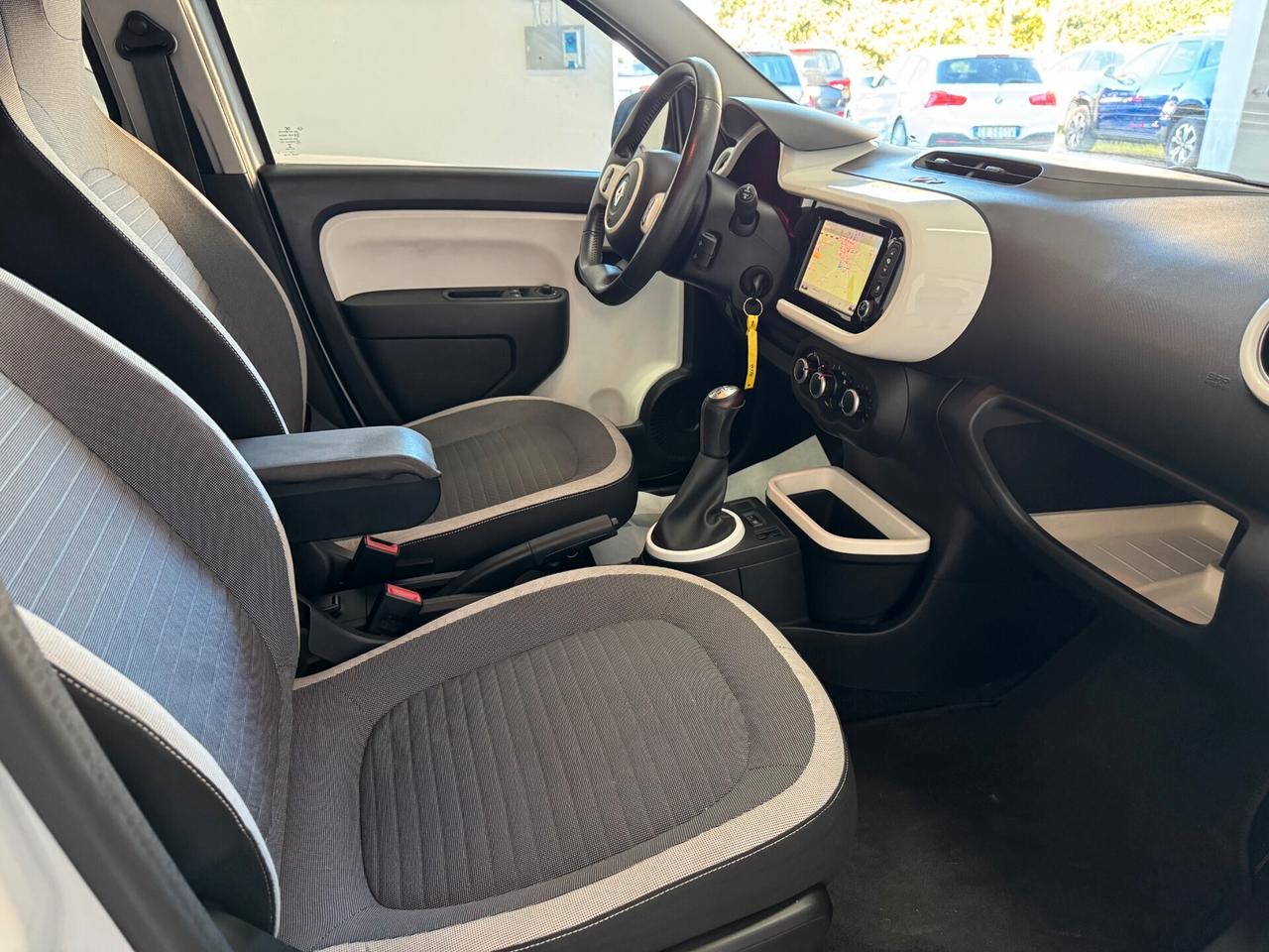 Renault Twingo 2016 Lovely NEOPATENTATI NAVI