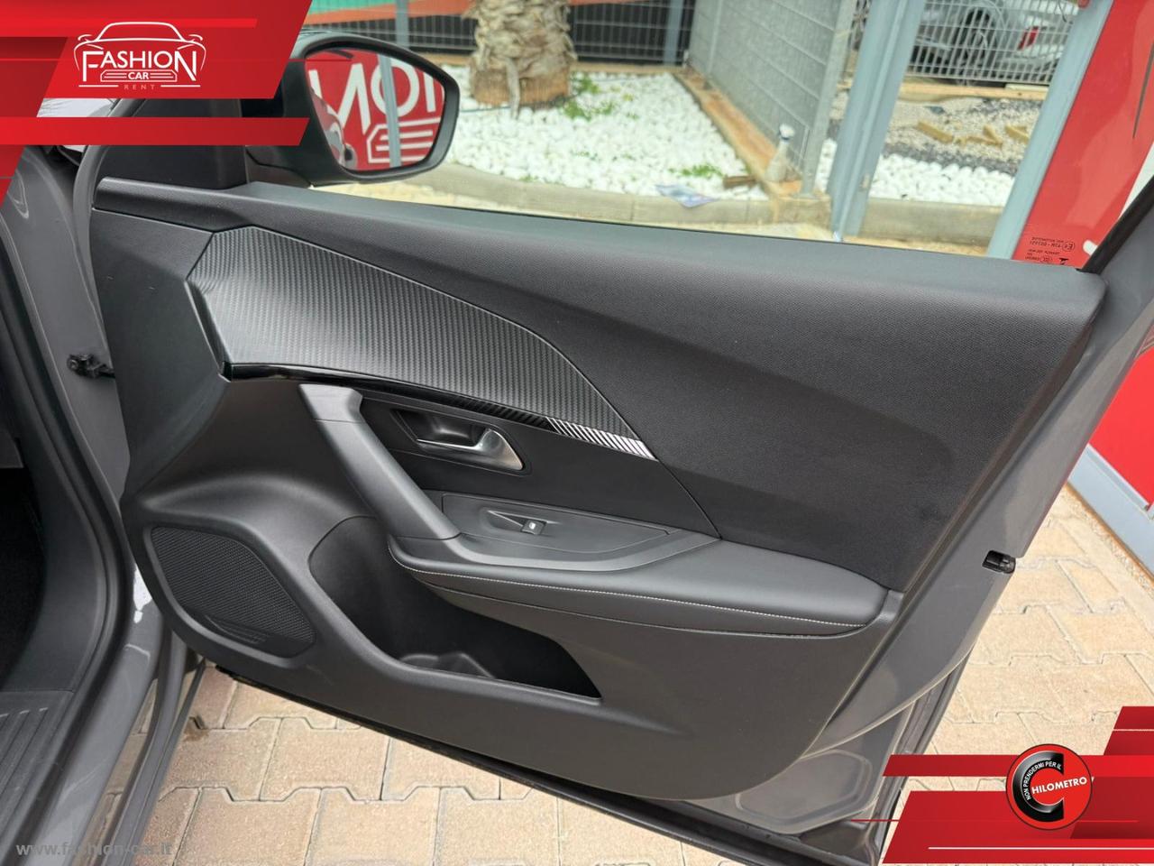 PEUGEOT 2008 PureTech 100 S&S Allure