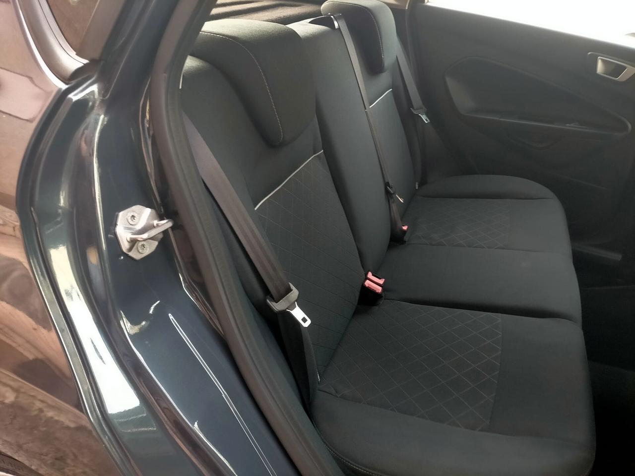 Ford Fiesta 1.4 TDCi 70CV 5 porte Business