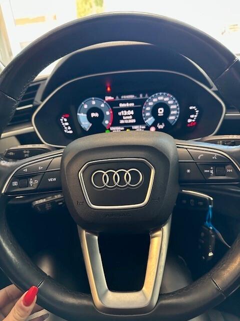 Audi Q3 35 TDI S tronic Business