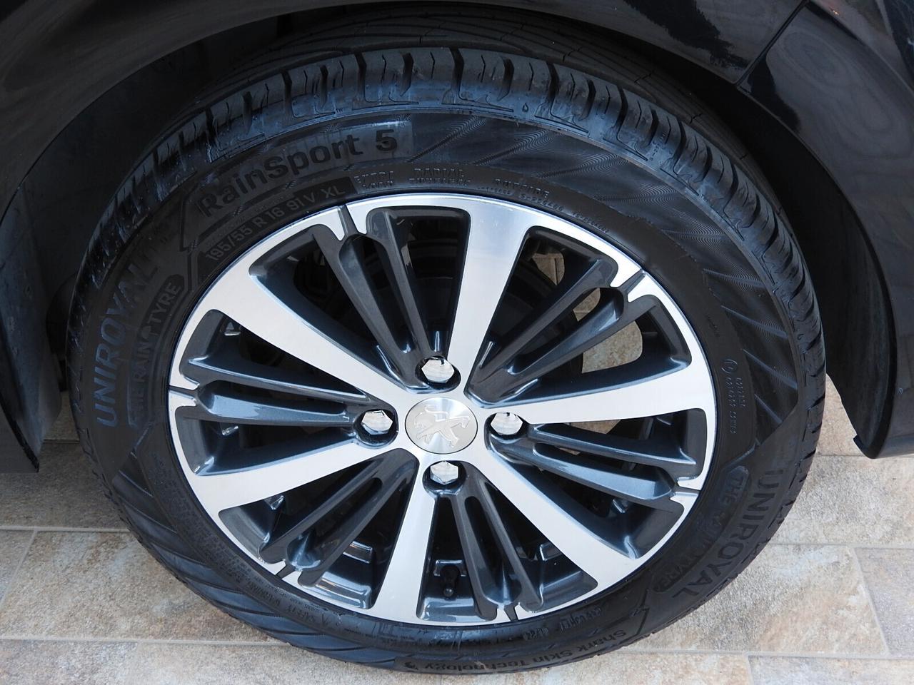 Peugeot 208 1.6BlueHDi 75CV 5 porte Allure NEOP.