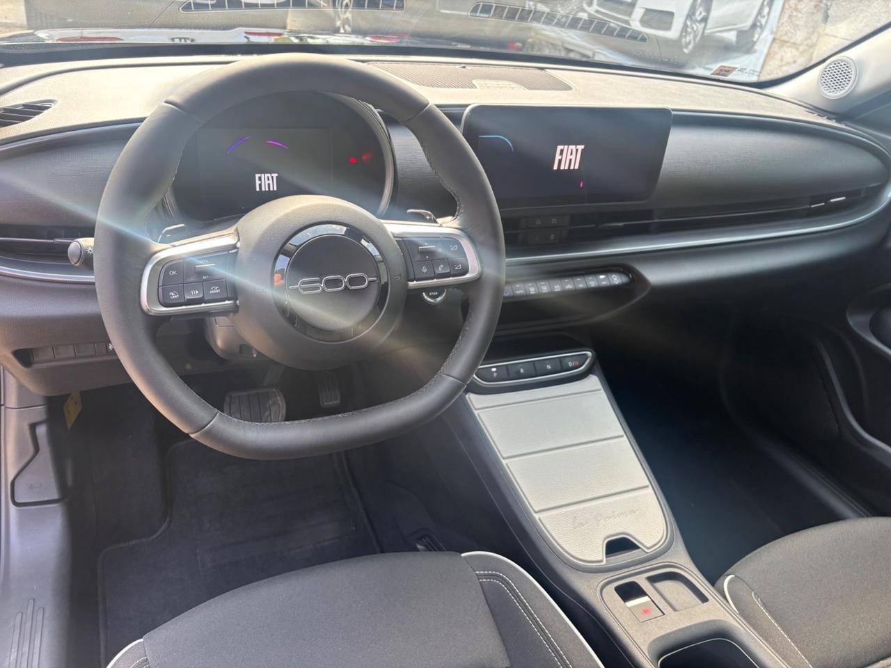 Fiat 600 Hybrid 110 CV DCT MHEV La Prima